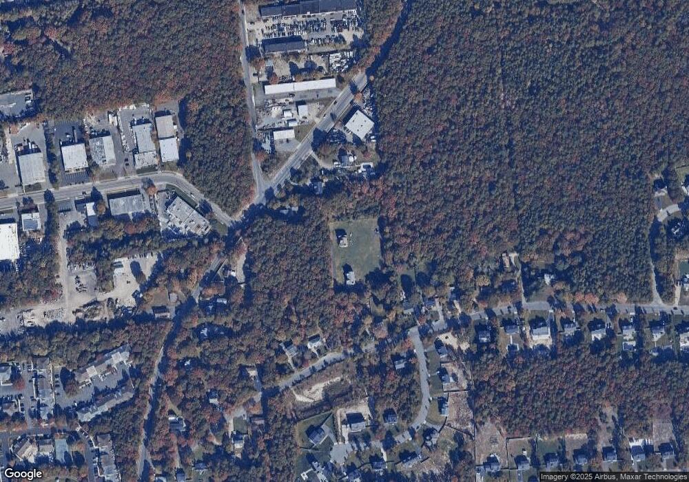 27 Country Rd, Medford, NY 11763 - photo 1