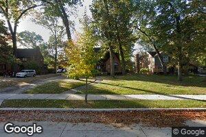 127 Cambridge Blvd, Pleasant Ridge, MI 48069