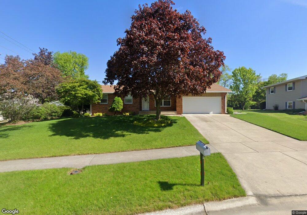 114 Hemlock Ln, Crown Point, IN 46307 - photo 1