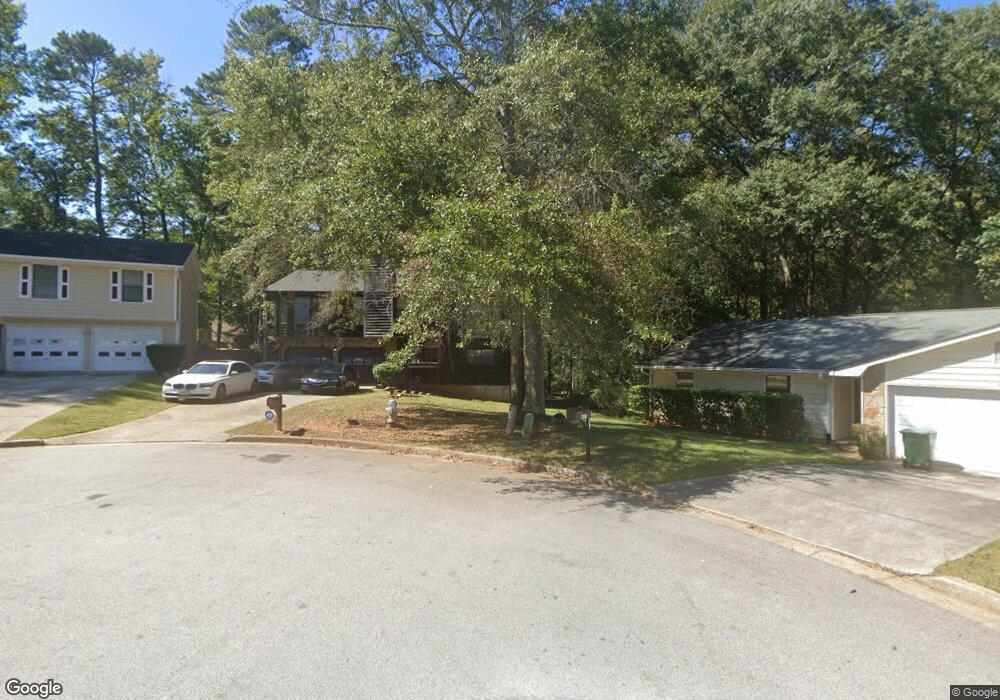 2201 Lowtrail Ct unit 32, Lithonia, GA 30058 - photo 1