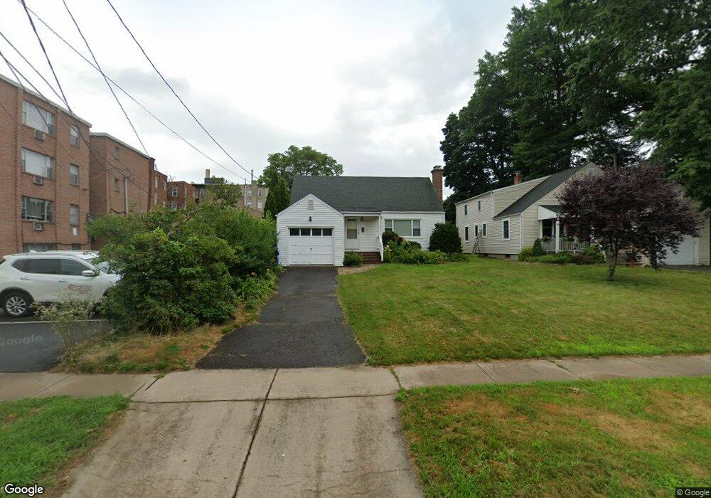 20 Whiting Ln, West Hartford, CT 06119 - photo 1