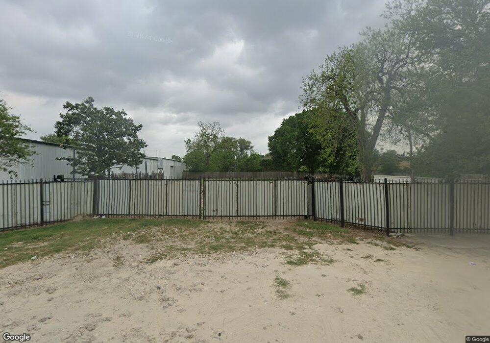 304 Wynne St, Houston, TX 77009 - photo 1