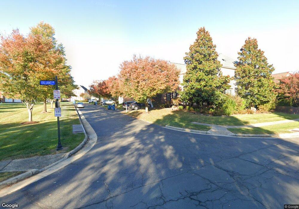 43161 Quilting Ln, Chantilly, VA 20152 - photo 1