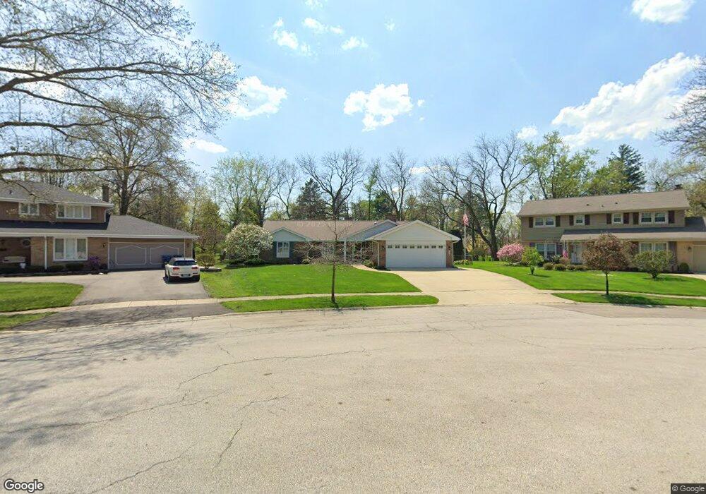 320 Browning Ct, Wheaton, IL 60189 - photo 1