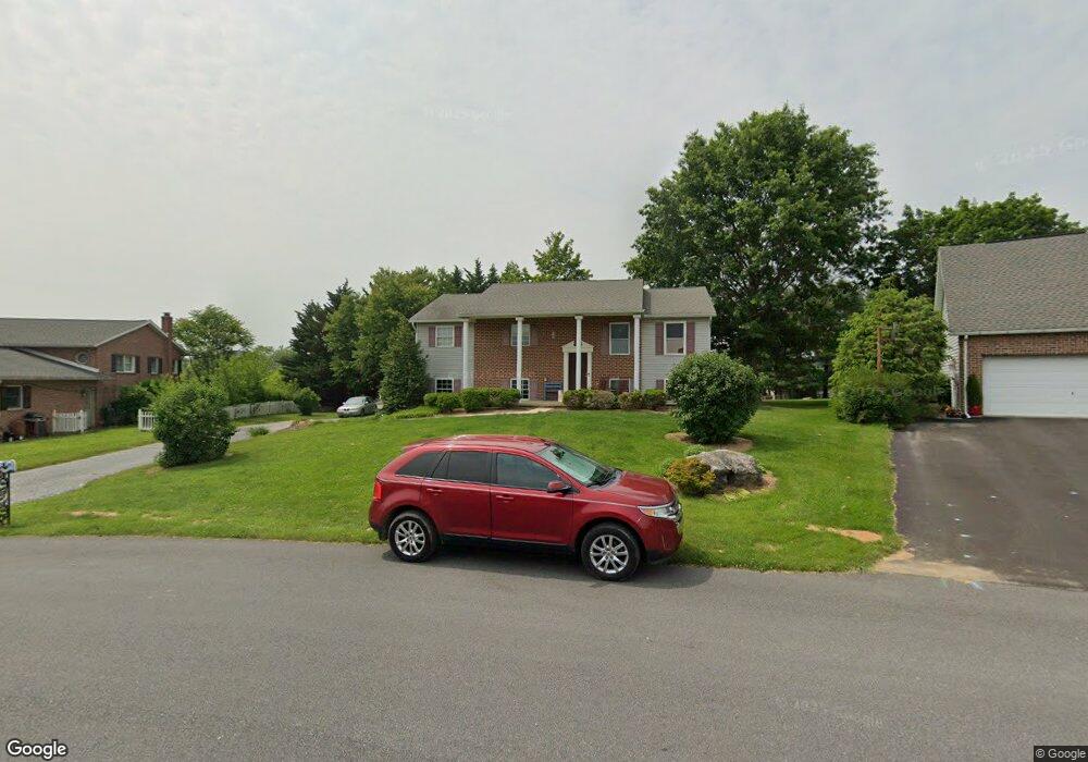 345 Cosell Dr, Chambersburg, PA 17201 - photo 1