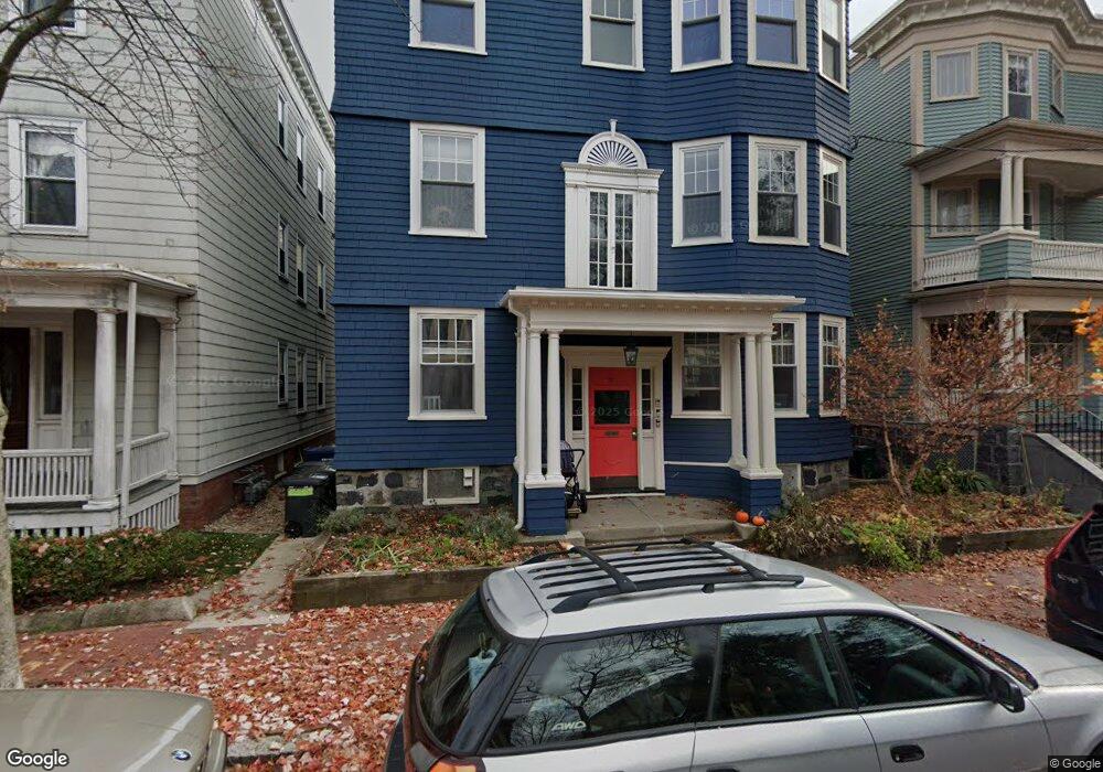 38 Maple Ave unit 2, Cambridge, MA 02139 - photo 1