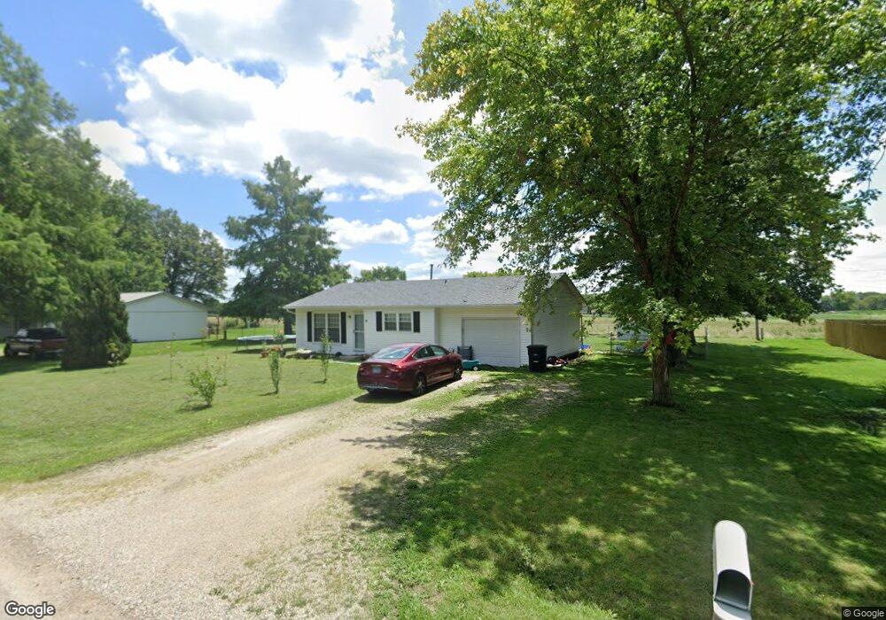 10035 E Heritage Dr, Effingham, IL 62401 - photo 1