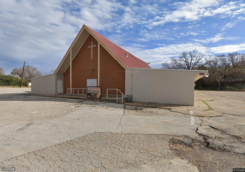 1100 Oakwood Dr, Denton, TX 76205 - photo 1