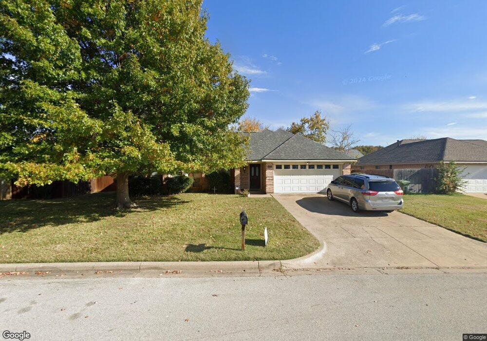 6428 Chilton Dr, North Richland Hills, TX 76182 - photo 1