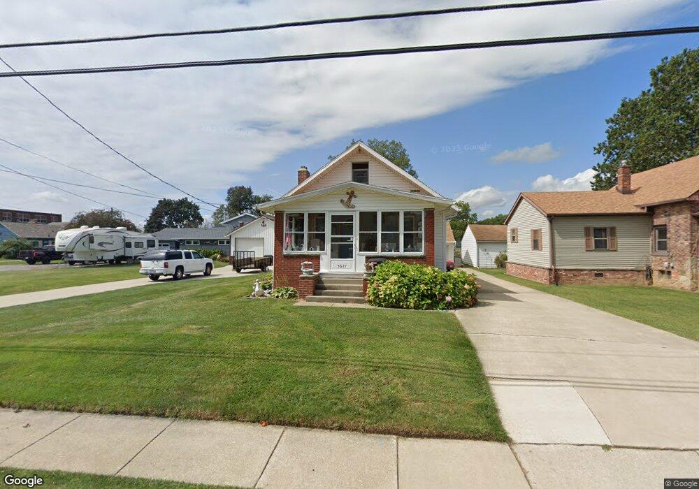 5627 Edgewater Dr, Toledo, OH 43611 - photo 1