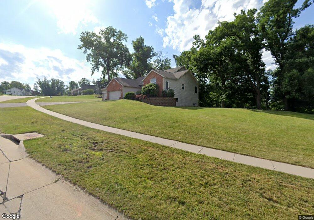 4351 Pioneer Trail SE, Cedar Rapids, IA 52403 - photo 1