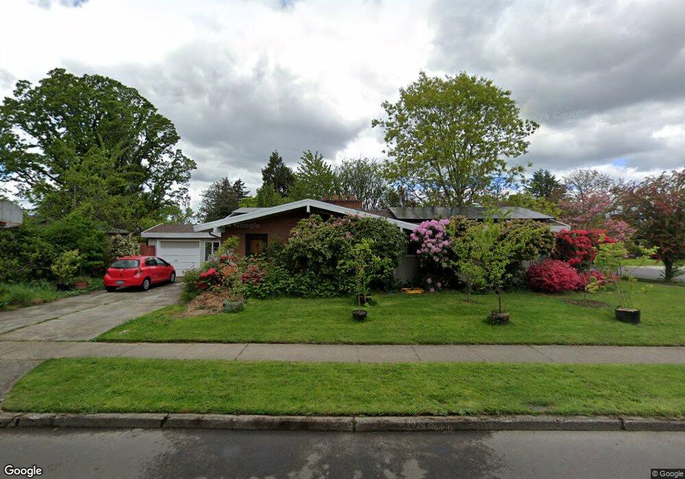 1625 SW Glenview Ave, Portland, OR 97225 - photo 1