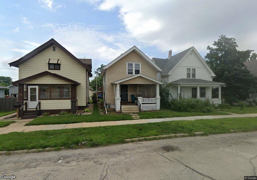 212 16th Ave SW, Cedar Rapids, IA 52404 - photo 1