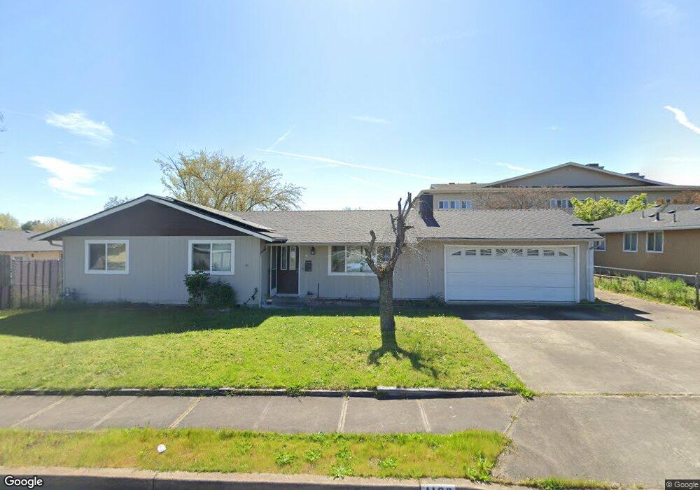 1120 Temple Dr, Central Point, OR 97502 - photo 1