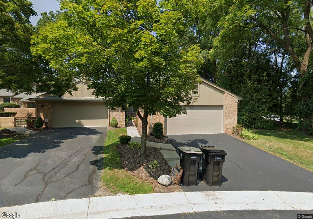 751 Arbor Ct, Bloomfield Hills, MI 48304 - photo 1