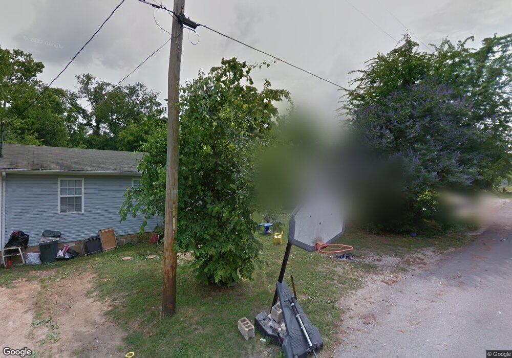 202 Perry St, Linden, TN 37096 - photo 1