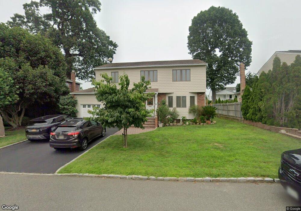 8 Dartmouth Dr, Glen Cove, NY 11542 - photo 1