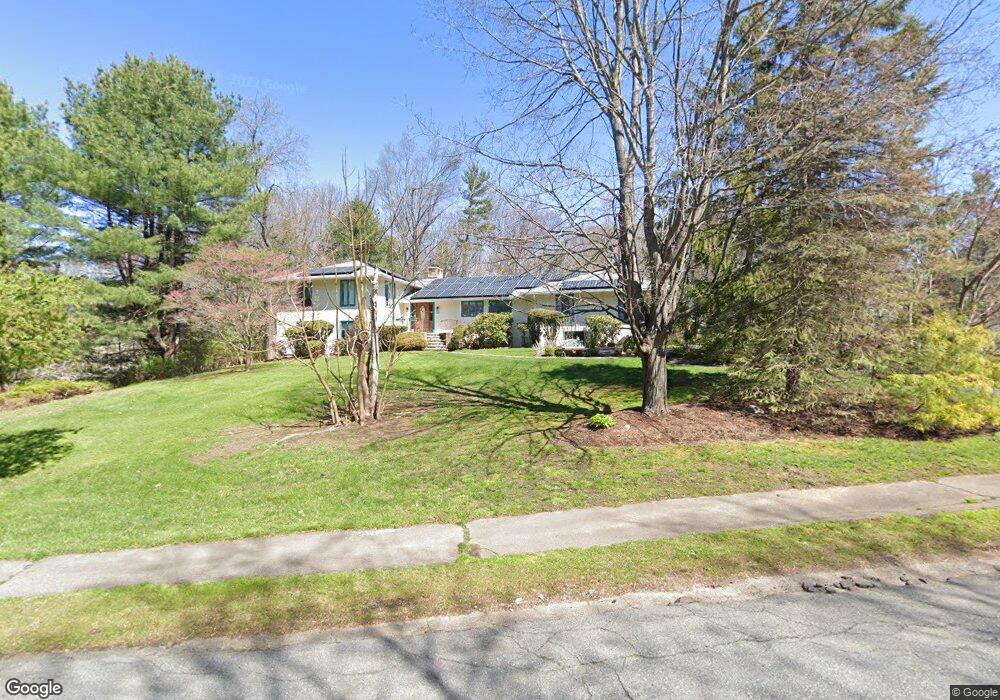 20 Dartmouth Dr, Framingham, MA 01701 - photo 1