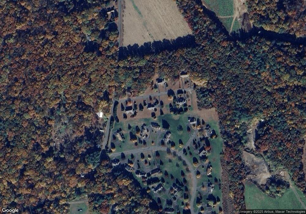 4B Meadow Oak Ln, South Deerfield, MA 01373 - photo 1