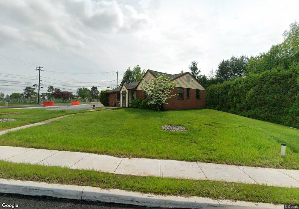 2 Lawnton Rd, Norristown, PA 19401 - photo 1