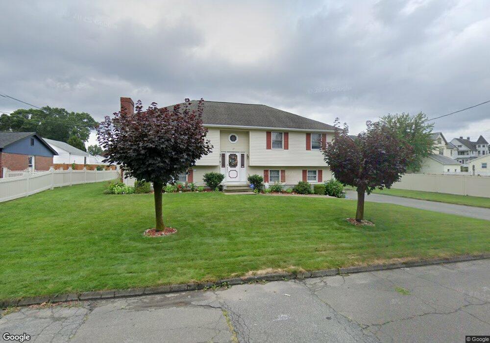 27 Austin St, Chicopee, MA 01013 - photo 1