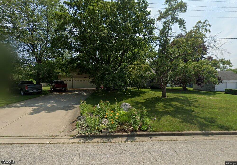 7 Spruce St, Three Oaks, MI 49128 - photo 1