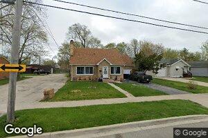 1053 Pine St, Waukegan, IL 60085