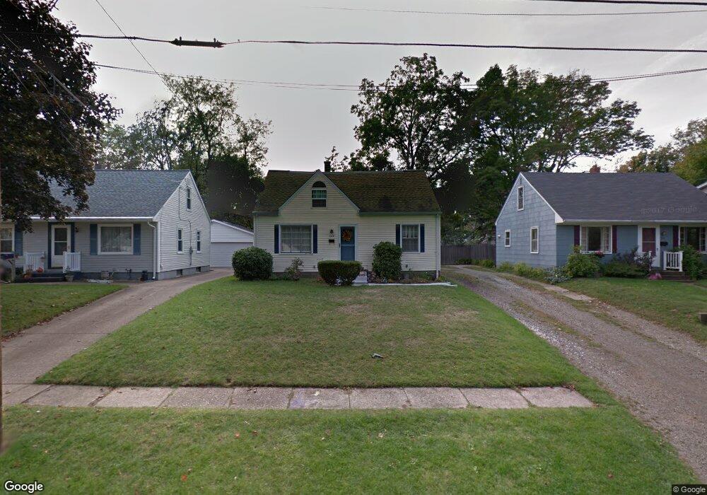 528 Zephyr Ave, Erie, PA 16505 - photo 1