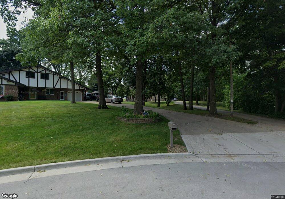 5161 N Detrie Ct, Butler, WI 53007 - photo 1