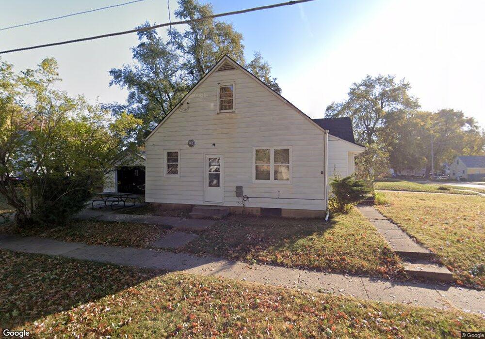 5719 Forest Ave, Des Moines, IA 50311 - photo 1