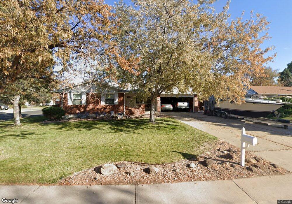 608 S Oswego Ct, Aurora, CO 80012 - photo 1