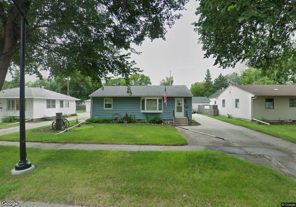 1909 7th St N, Fargo, ND 58102 - photo 1