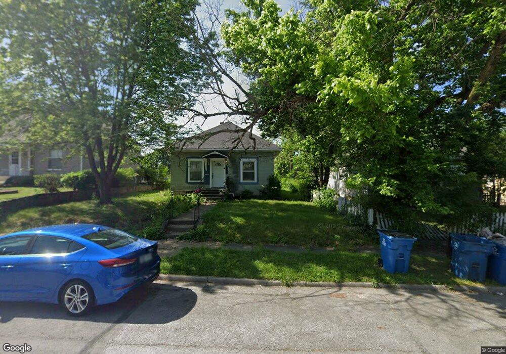 1024 Olive St, Carthage, MO 64836 - photo 1