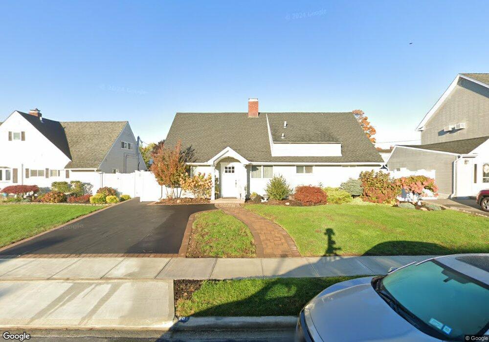 20 Radial Ln, Levittown, NY 11756 - photo 1