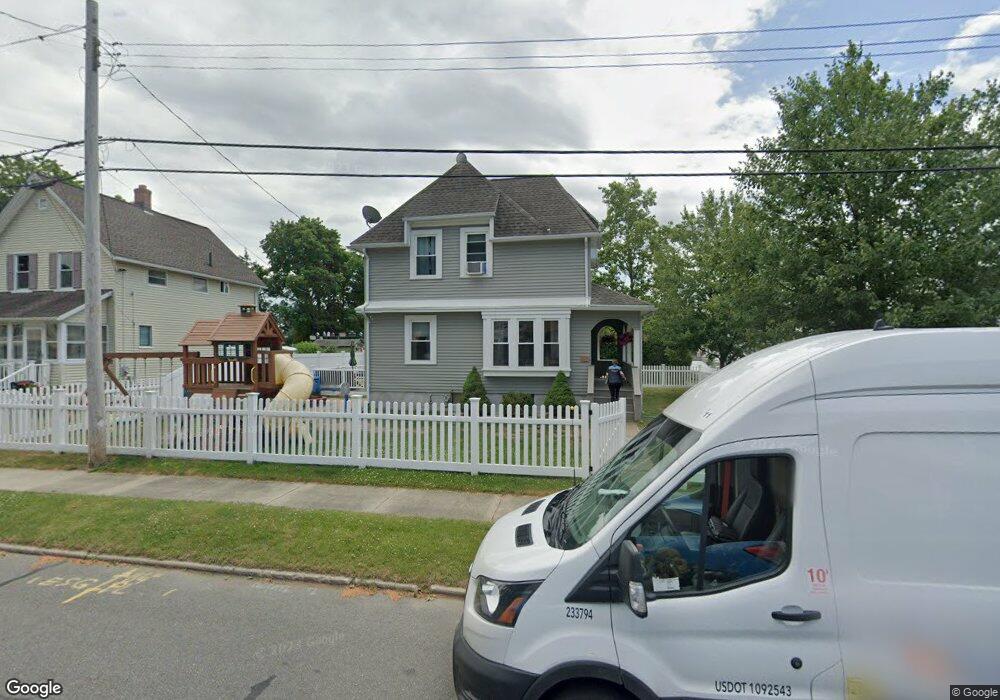 34 Howard St, Ludlow, MA 01056 - photo 1