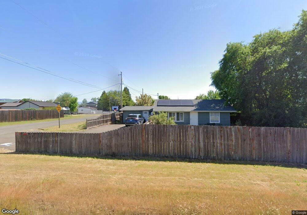 1615 Gibbon Rd, Central Point, OR 97502 - photo 1