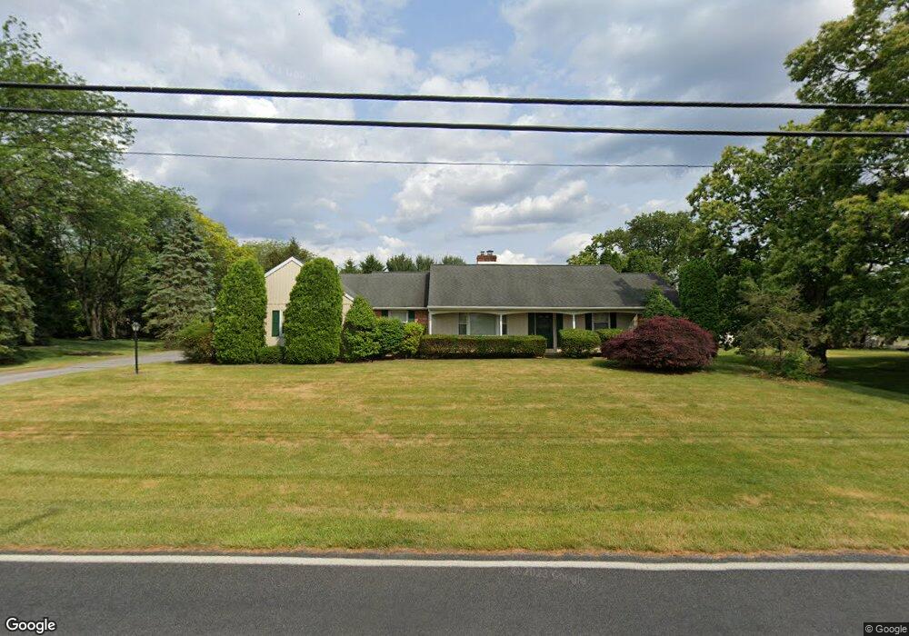 1166 Hillview Rd, Allentown, PA 18103 - photo 1