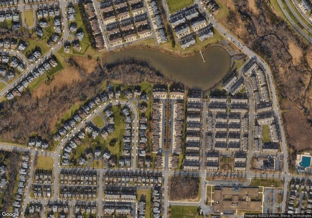 25290 Mcintyre Square, Chantilly, VA 20152 - photo 1