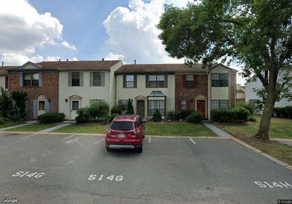 172 Chippenham Ct, Piscataway, NJ 08854 - photo 1