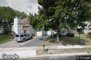 11 Jeffrey Cir, Dayton, NJ 08810