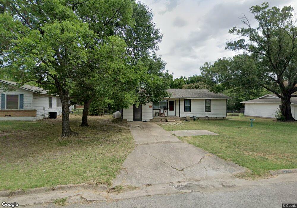 307 Fannin Ave, Bonham, TX 75418 - photo 1