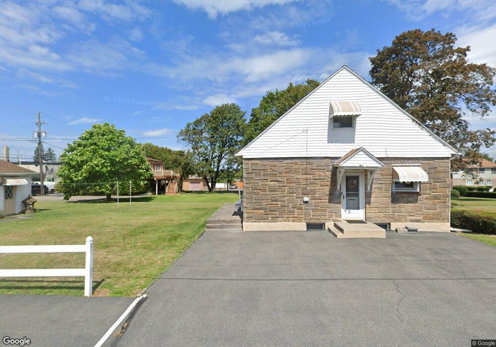 822 N Church St unit 828, Hazleton, PA 18201 - photo 1