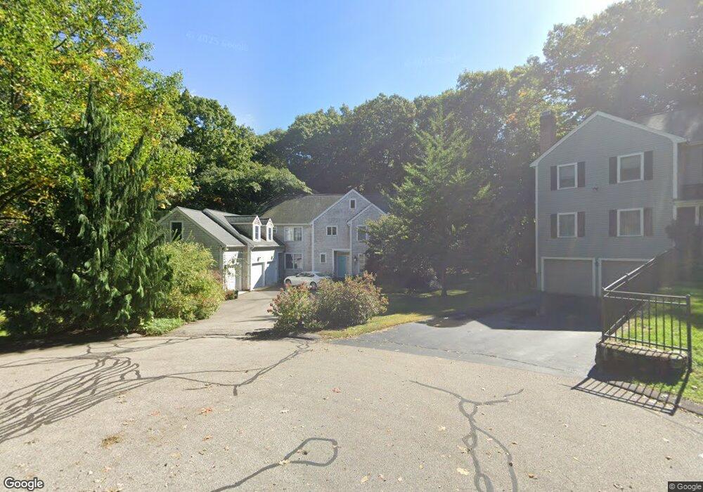 26 Hunting Cir, Wellesley Hills, MA 02481 - photo 1