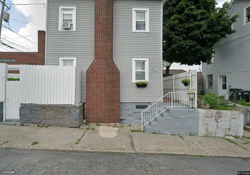 17 W Oak St, Hazleton, PA 18201 - photo 1