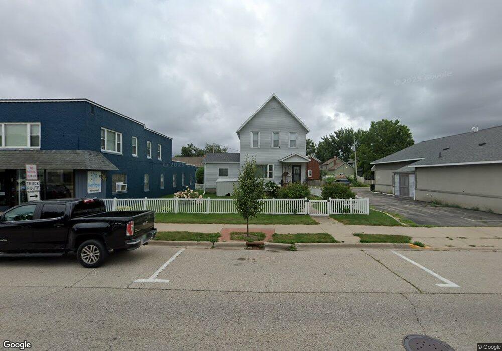 713 10th Ave, Menominee, MI 49858 - photo 1