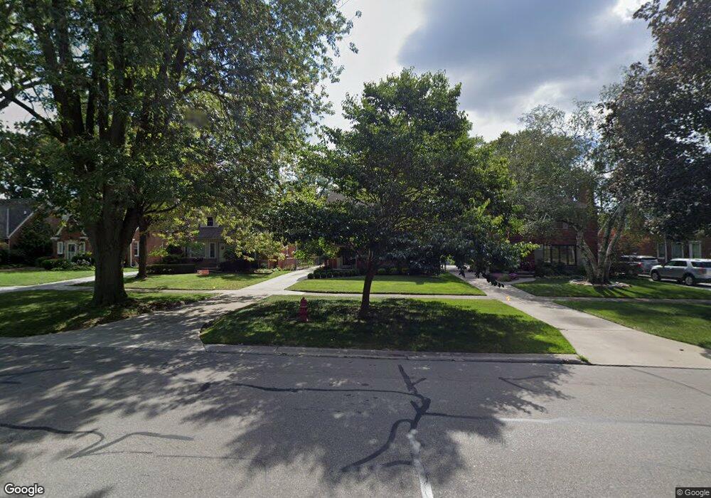 353 Moross Rd, Grosse Pointe Farms, MI 48236 - photo 1