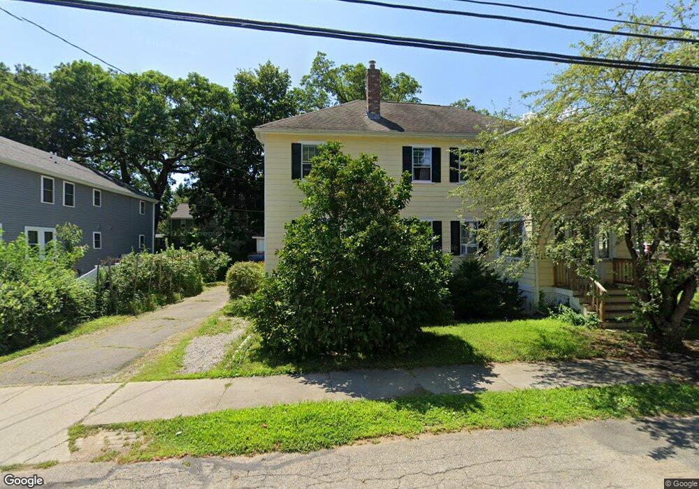 102 Warwick Rd unit 104, West Newton, MA 02465 - photo 1