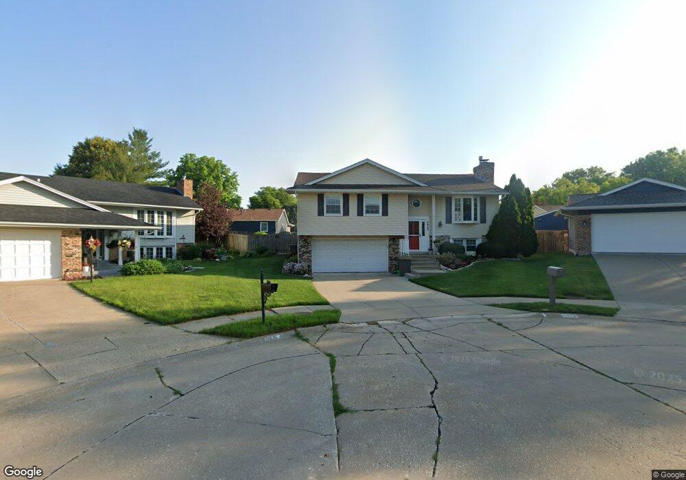 4620 Fillmore Ct, Davenport, IA 52806 - photo 1