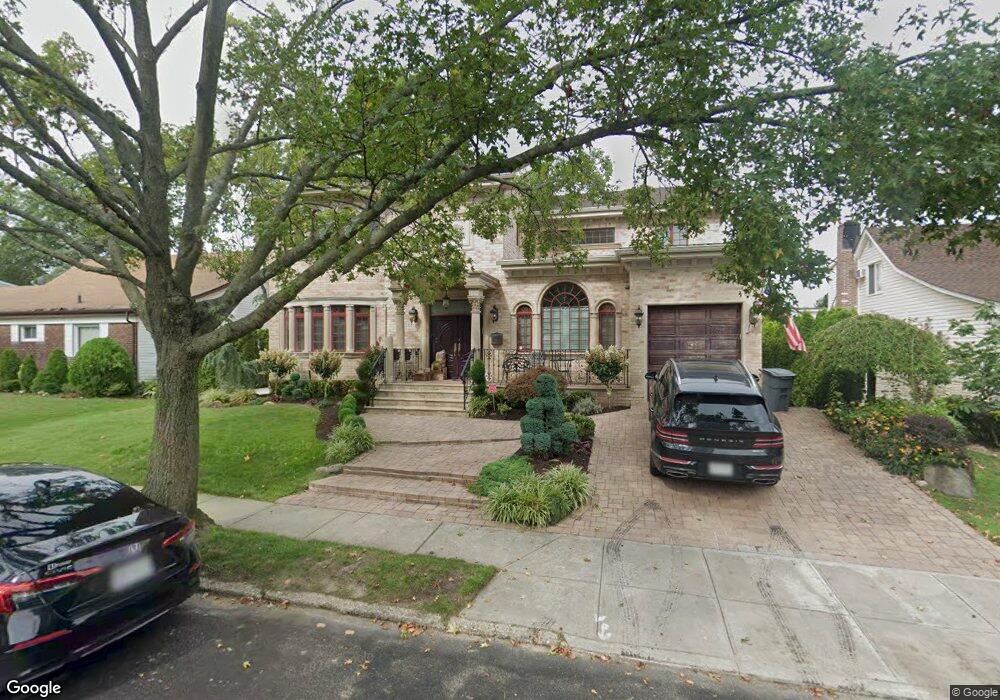 6730 179th St, Fresh Meadows, NY 11365 - photo 1