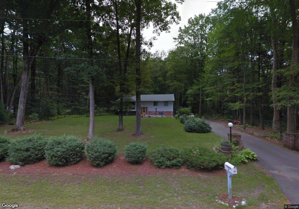 89 Sandy Pond Pkwy, Bedford, NH 03110 - photo 1